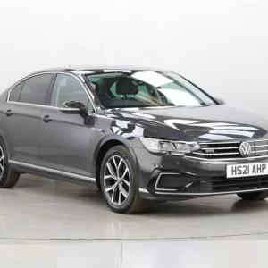 2021 Volkswagen Passat 1.4 TSI Plug-in Hybrid - Image 2