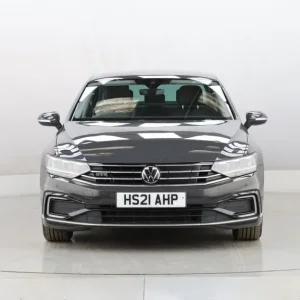 2021 Volkswagen Passat 1.4 TSI Plug-in Hybrid - Image 3