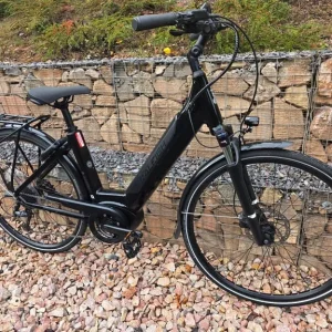 Raleigh Centros low step electric hybrid e bike - Image 5