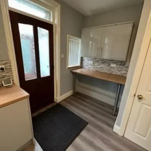 3 Bed Town House with Garden - Image 2