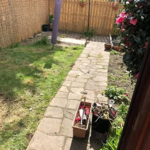 3 Bed Town House with Garden - Image 8