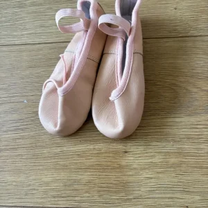 New full sole leather ballet shoes size 7