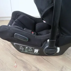 Bugaboo Turtle Air by Nuna with Isofix Base - Image 3