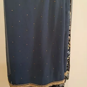 Dark blue saree with border - Image 2