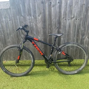 Trek Marlin 4 Mountain Bike - Image 2