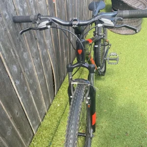 Trek Marlin 4 Mountain Bike - Image 6
