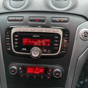 Ford Mondeo 2013 2.0 Tdci Manual 5-door - Image 8