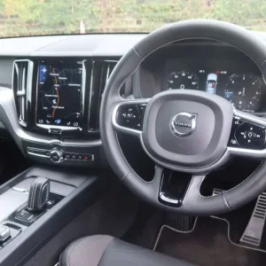 2021 Volvo XC60 2.0 B4 MHEV R-Design SUV 5dr Diesel Hybrid Auto AWD Euro 6 (s/s) (197 ps) ESTATE - Image 5