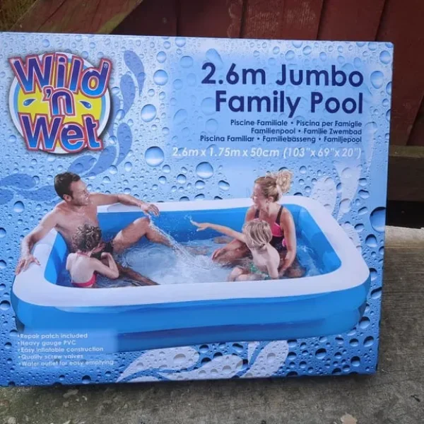 Jumbo pool