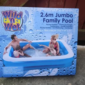 Jumbo pool