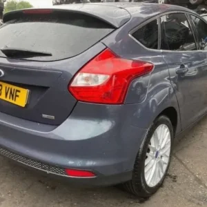 Ford Focus 5-door hatchback 2013 manual - Image 4