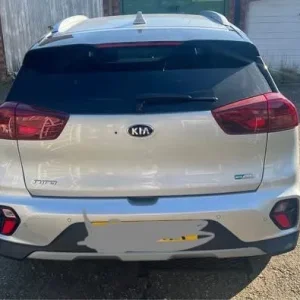 Kia Xceed 3 Plug-in Hybrid and Kia Niro 3 - Image 2