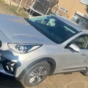 Kia Xceed 3 Plug-in Hybrid and Kia Niro 3 - Image 4