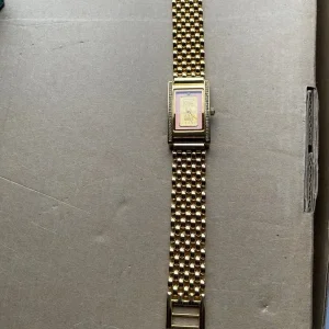 Ladies new watch - Image 4