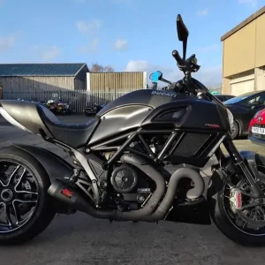 2016 Ducati Diavel Carbon 1198 10k miles good service history MOT included - Image 5