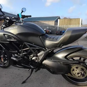 2016 Ducati Diavel Carbon 1198 10k miles good service history MOT included - Image 7