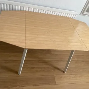 Extendable wooden dining table 2-6 seats - Image 3
