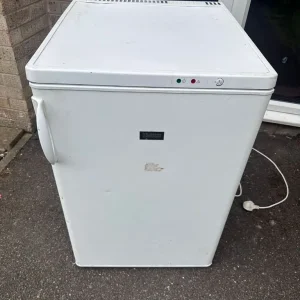Undercounter freezer