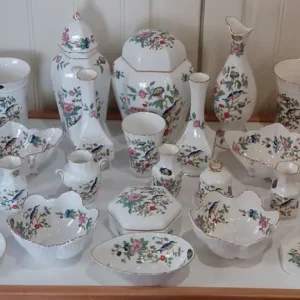 21-piece Aynsley Pembroke bone china set - Image 4