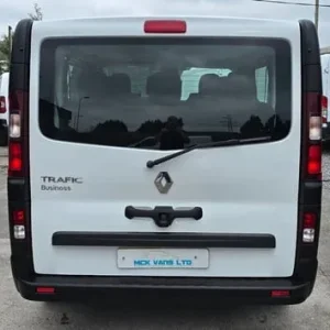 2023 Renault Trafic SL28 9 Seater Minibus - Image 3