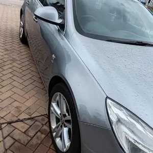 Vauxhall Insignia hatchback 2011 manual 5-door - Image 5