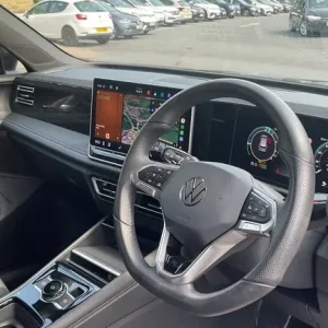 2025 Volkswagen Tiguan 1.5 TSI eHybrid R-Line 5dr DSG Estate - Image 6
