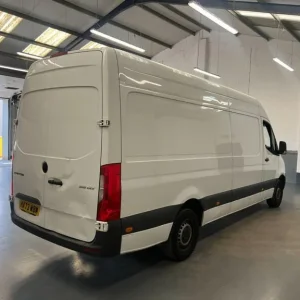 2023 Mercedes-Benz Sprinter 2.0 315 CDI Progressive RWD L3 H2 Euro 6 (s/s) 5dr Panel Van Diesel M... - Image 3