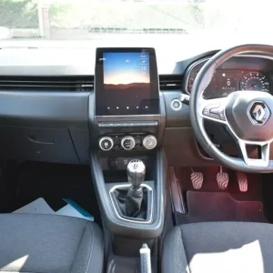 2019 Renault Clio ICONIC TCE Hatchback Petrol Manual - Image 3