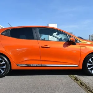 2019 Renault Clio ICONIC TCE Hatchback Petrol Manual - Image 4
