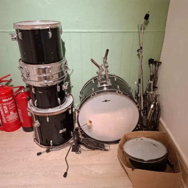 Gear4Music Drum Kit