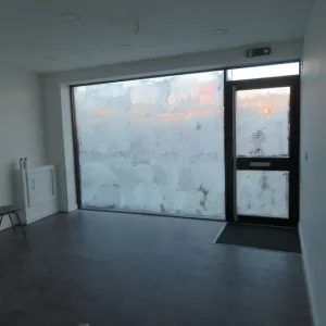 Commercial Premises To Rent / Shop To Rent - Image 2