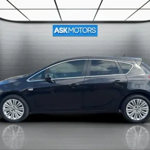2015 Vauxhall Astra 1.4i Excite Hatchback Manual - Image 2