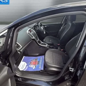 2015 Vauxhall Astra 1.4i Excite Hatchback Manual - Image 8