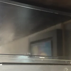 5 x 40” Toshiba HD TVs