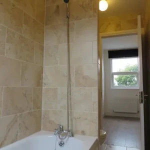 Double bedroom flat in Trowbridge, Wiltshire - Image 7