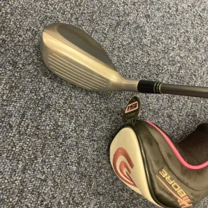Ladies Cleveland Hybrid 28 degree