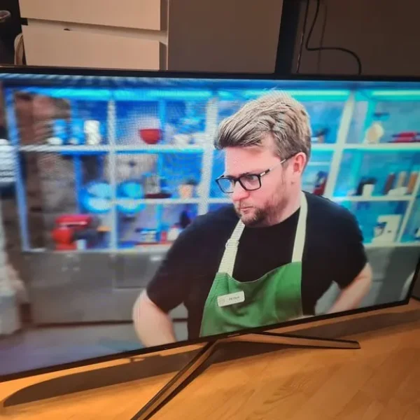Samsung 48inch smart tv