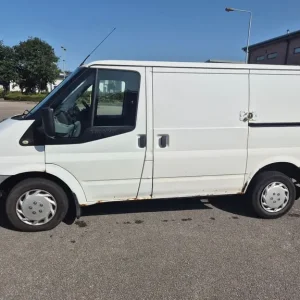 2013 Ford Transit Panel Van Manual - Image 4