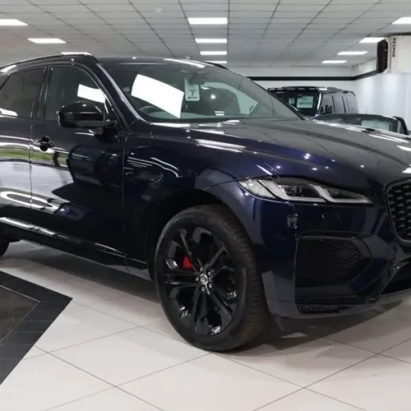 2023 Jaguar F-Pace 2.0 D200 MHEV R-Dynamic SE Black Auto AWD