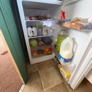 Under-counter fridge and chest freezer - Image 2