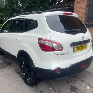 2013 Nissan Qashqai 7-seater with 360 view cameras - Image 3
