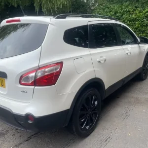 2013 Nissan Qashqai 7-seater with 360 view cameras - Image 5