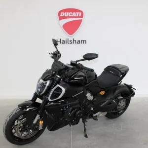2024 Ducati Diavel V4 Standard - Image 4