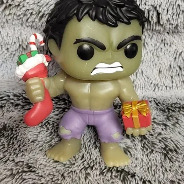 Marvel Holiday Incredible Hulk Pop Vinyl Figure