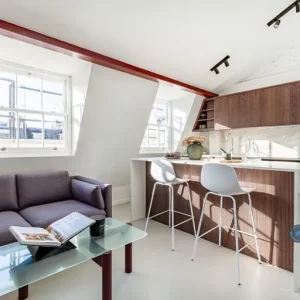 1 bedroom loft flat in Plymouth, England - Image 2