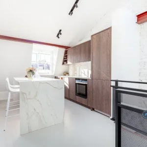 1 bedroom loft flat in Plymouth, England - Image 3