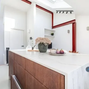 1 bedroom loft flat in Plymouth, England - Image 5