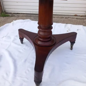 Round Victorian Dining Table – 120 cm diameter, 75 cm tall - Image 6