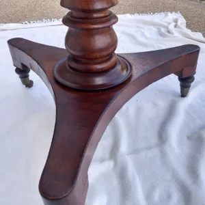 Round Victorian Dining Table – 120 cm diameter, 75 cm tall - Image 8