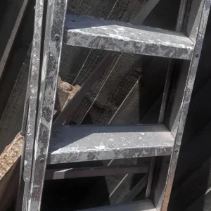 Tall high ladder - Image 3